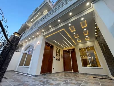 5MARLA VIP BRAND NEW HOUSE FOR FAMILY