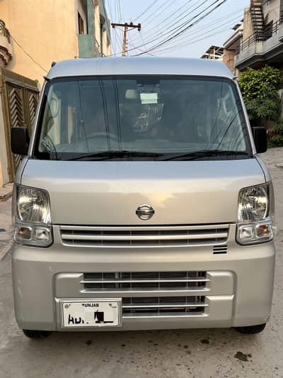 Nissan Clipper 2015
