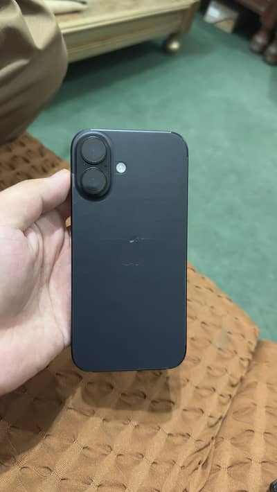 Apple iPhone 16