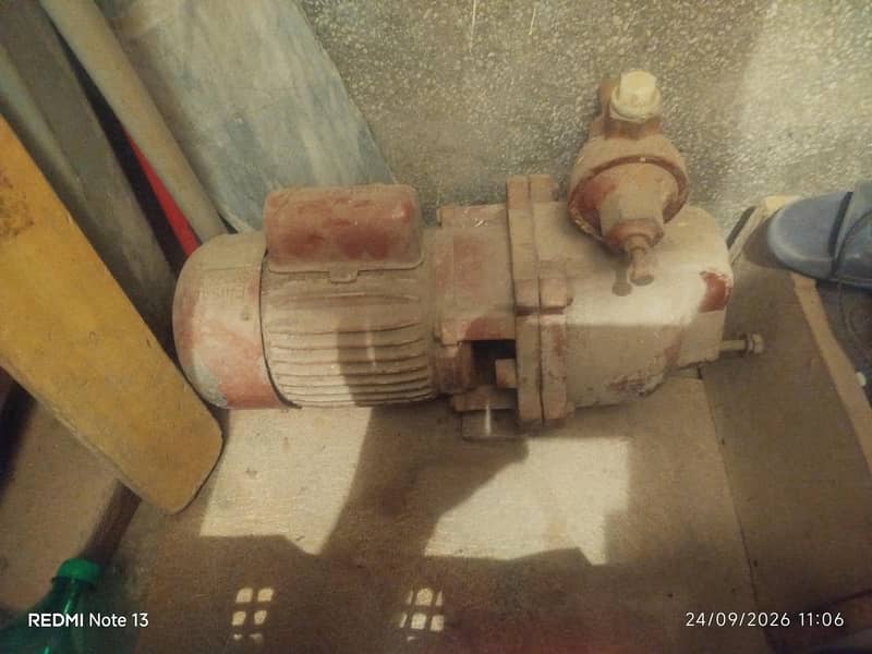 lal pump double impailer 1