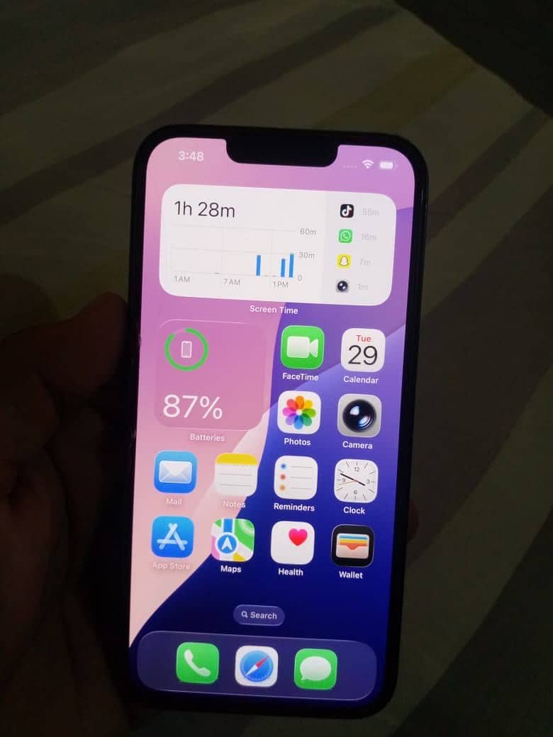 iPhone 13 7