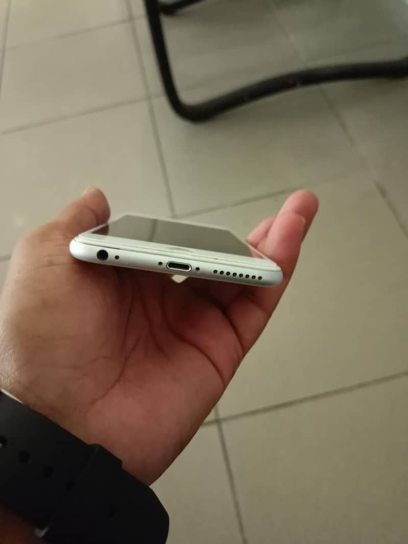 Apple iPhone 6 Plus 3