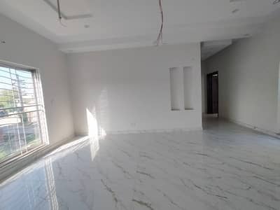 1 kanal slightly used upper portion with separate gate available for rent in phase 4 DHA Lahore