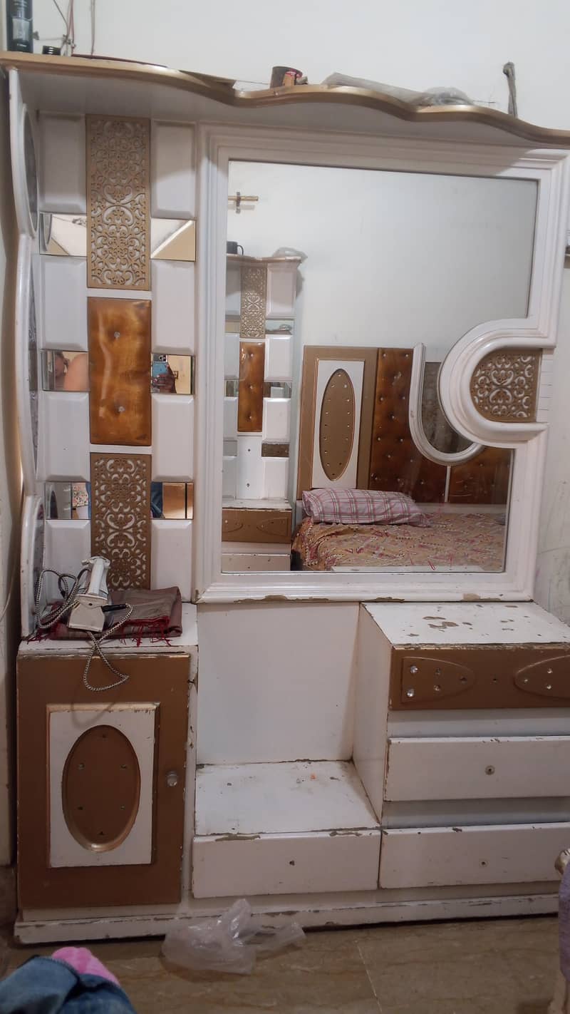 bed dressing cupboard show case 4