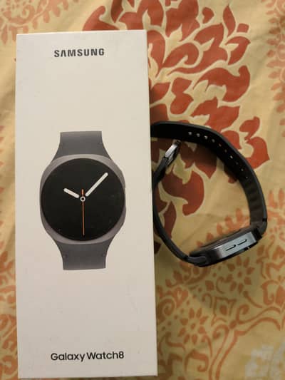 Samsung Watch 8 (barely used)