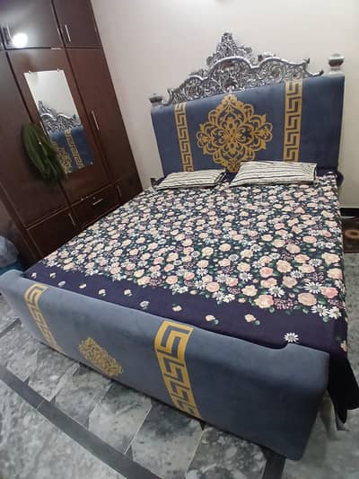 duble bed