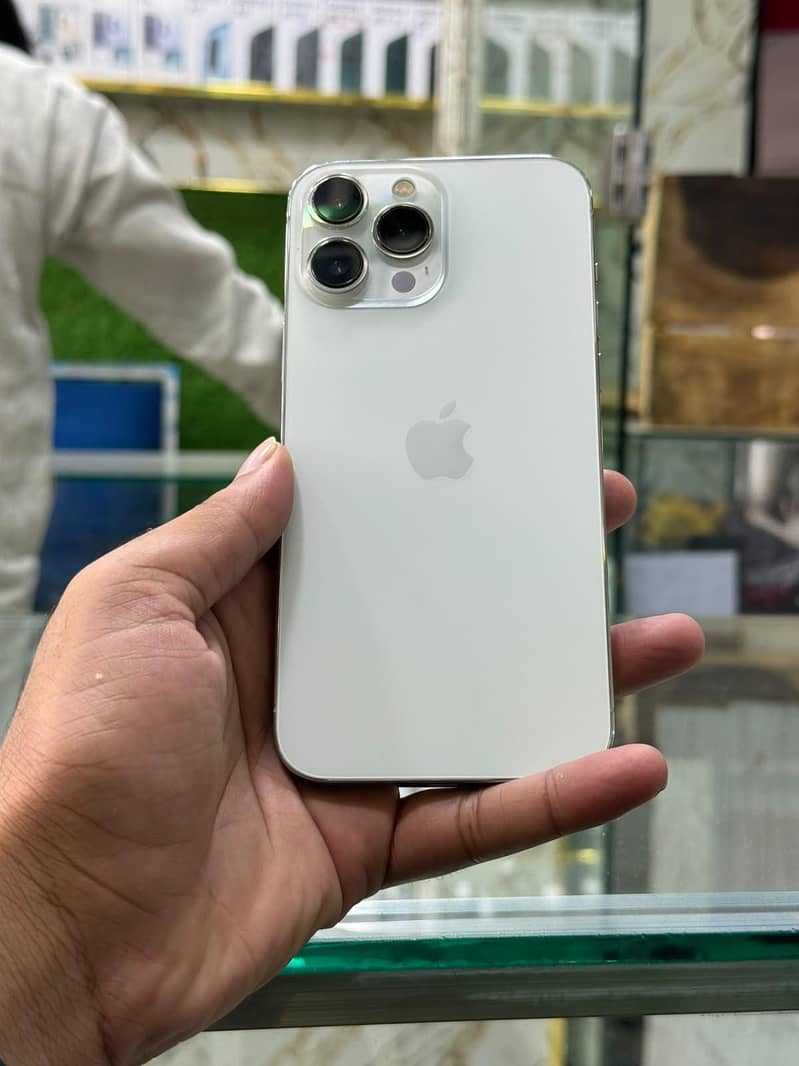 Apple iPhone 11 3