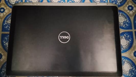 dell laptop 4.00 gb Ram 352 gb storage
