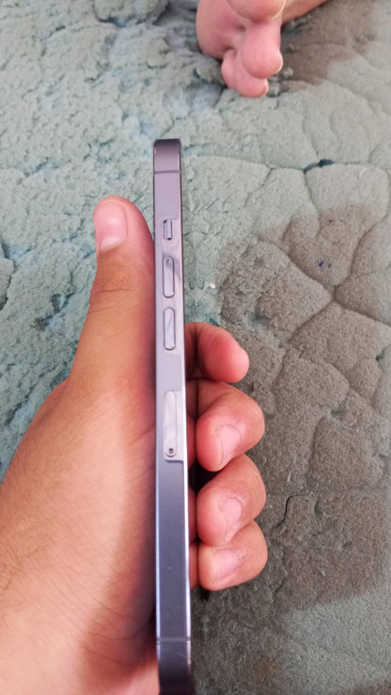 Apple iPhone 13 Pro 2
