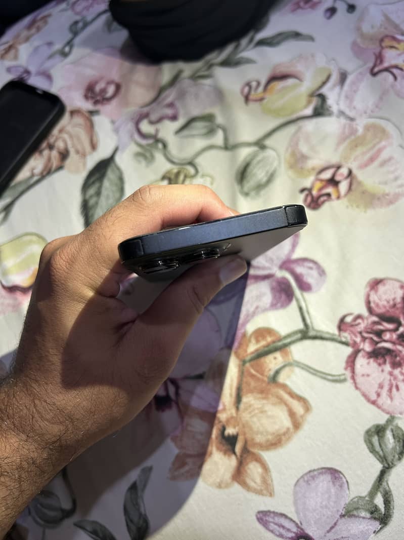 Apple iPhone 13 Pro 0