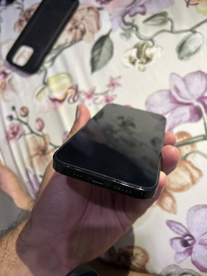 Apple iPhone 13 Pro 9