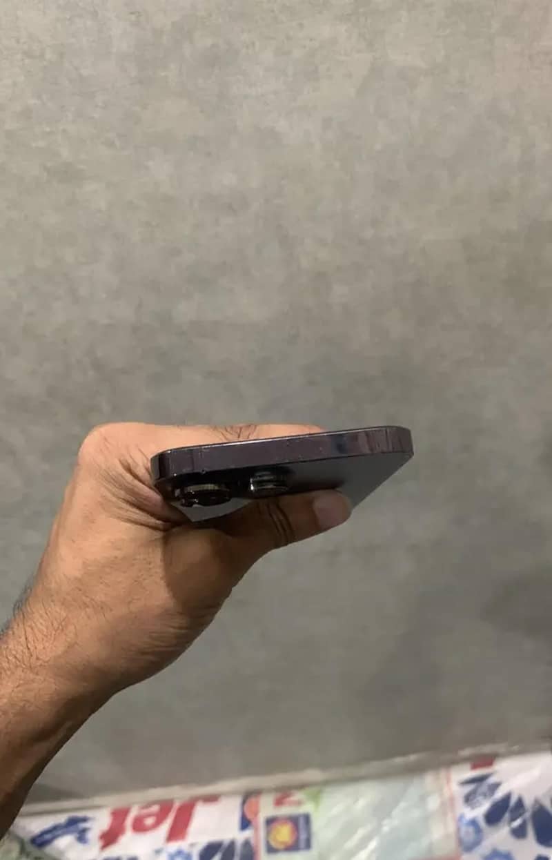 Apple iPhone 14 Pro Max 2