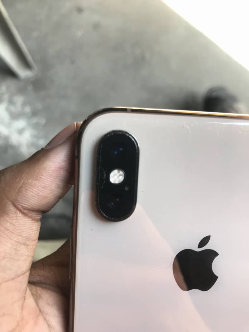 Apple iPhone XS 1