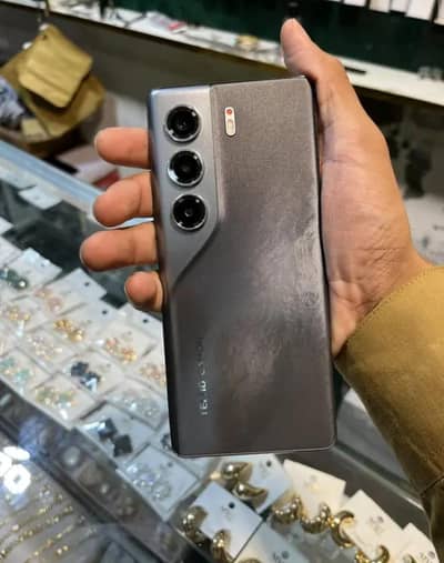 Tecno CAMON 40 Pro