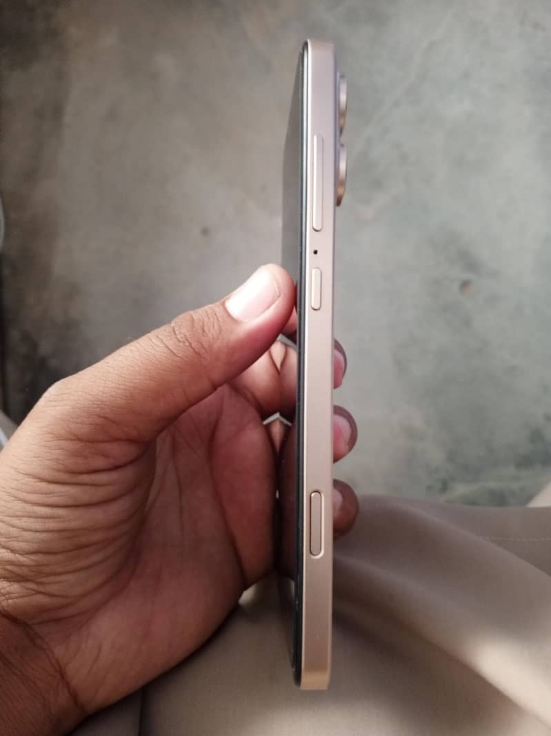 Apple iPhone 16 Pro Max 5