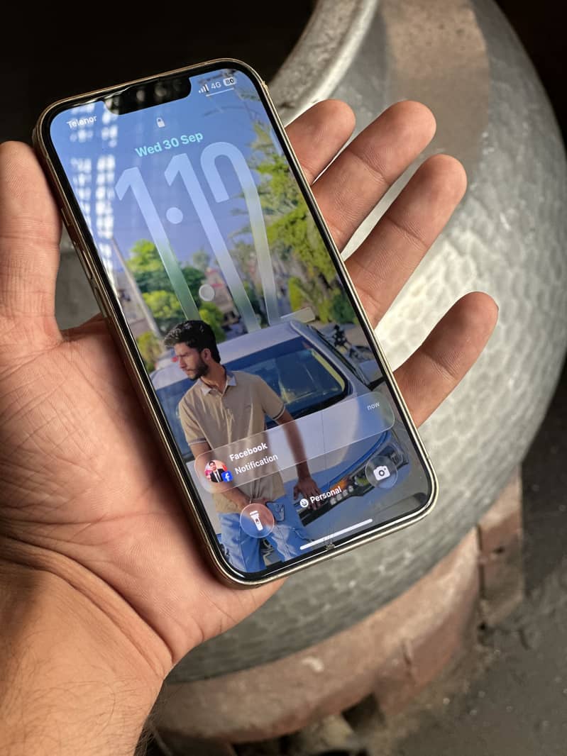 Apple iPhone 13 Pro 2