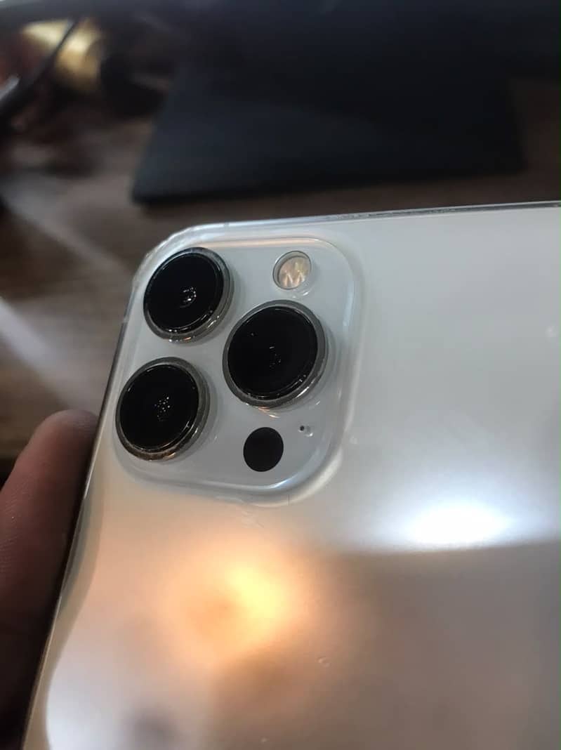 Apple iPhone 13 Pro Max 5