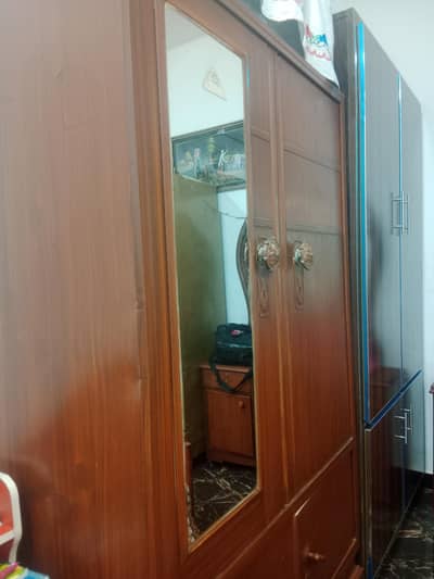 Used Heavy wardrobe very nice at low price
