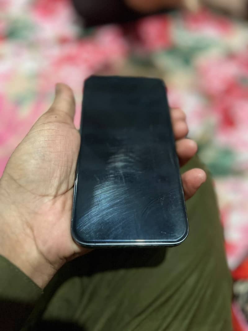 Apple iPhone 13 Pro 2