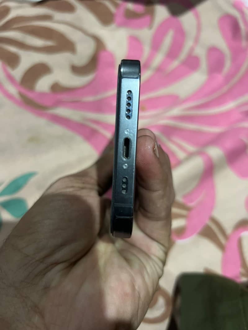 Apple iPhone 13 Pro 3