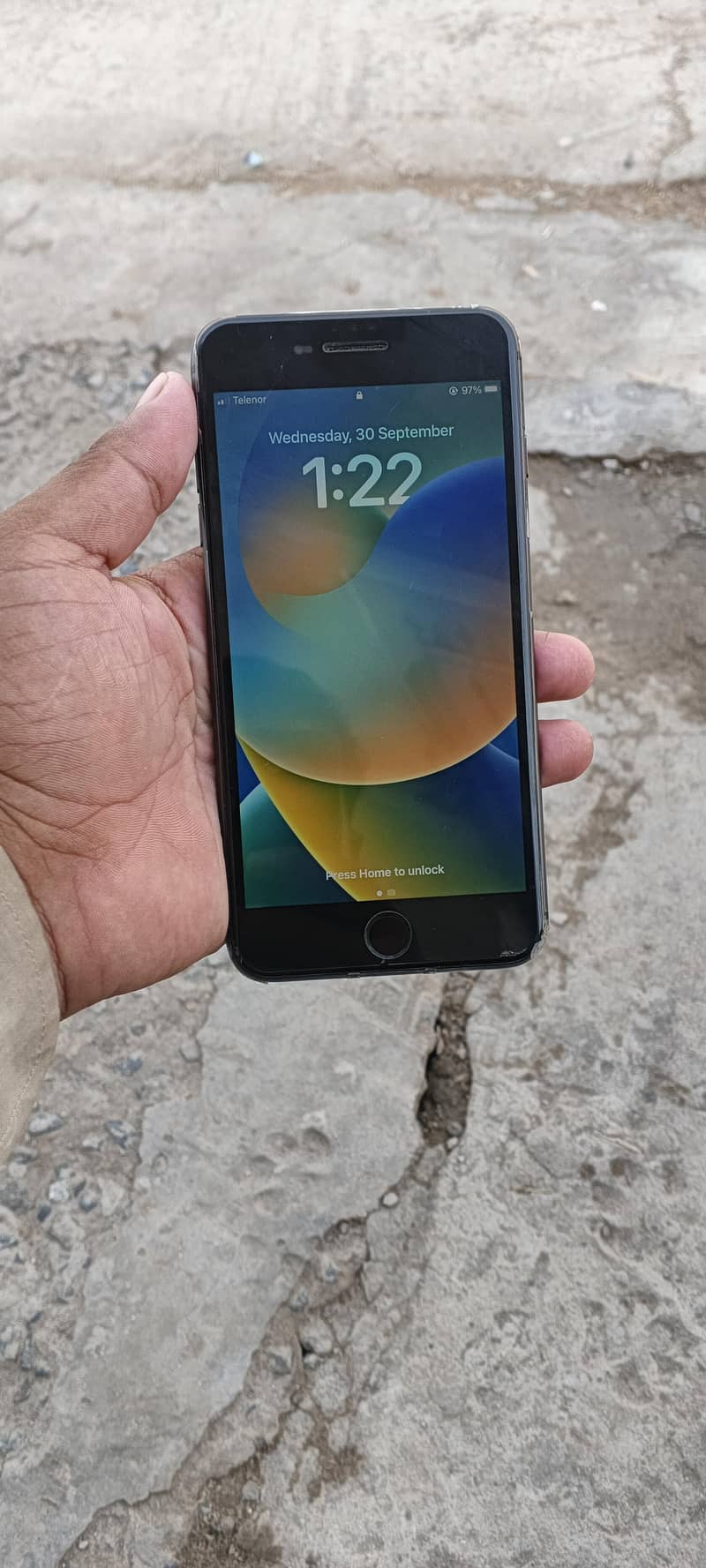 Apple iPhone 8 Plus 1