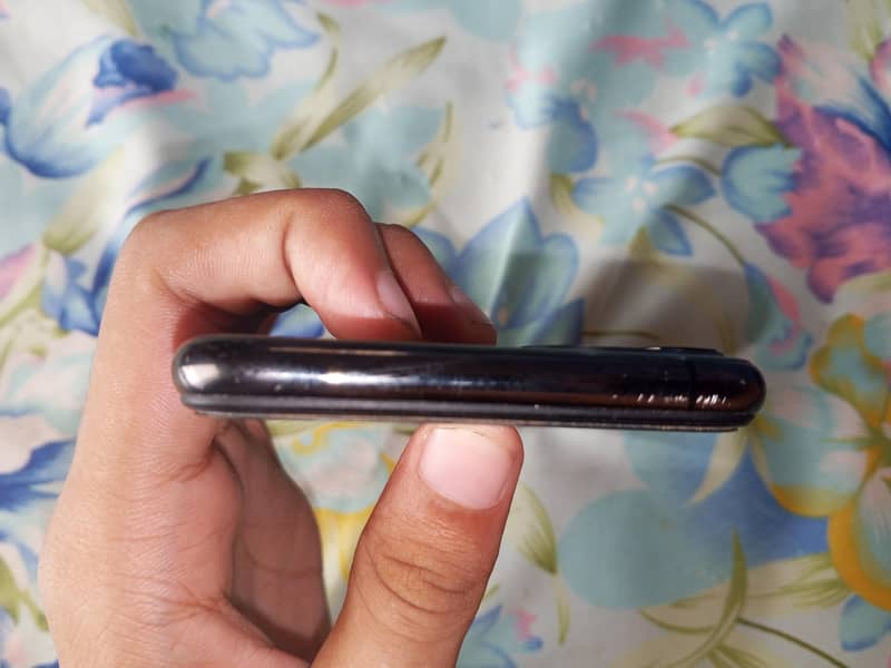 iphone 11 pro max 5