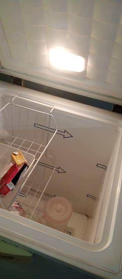 sailing deep freezer