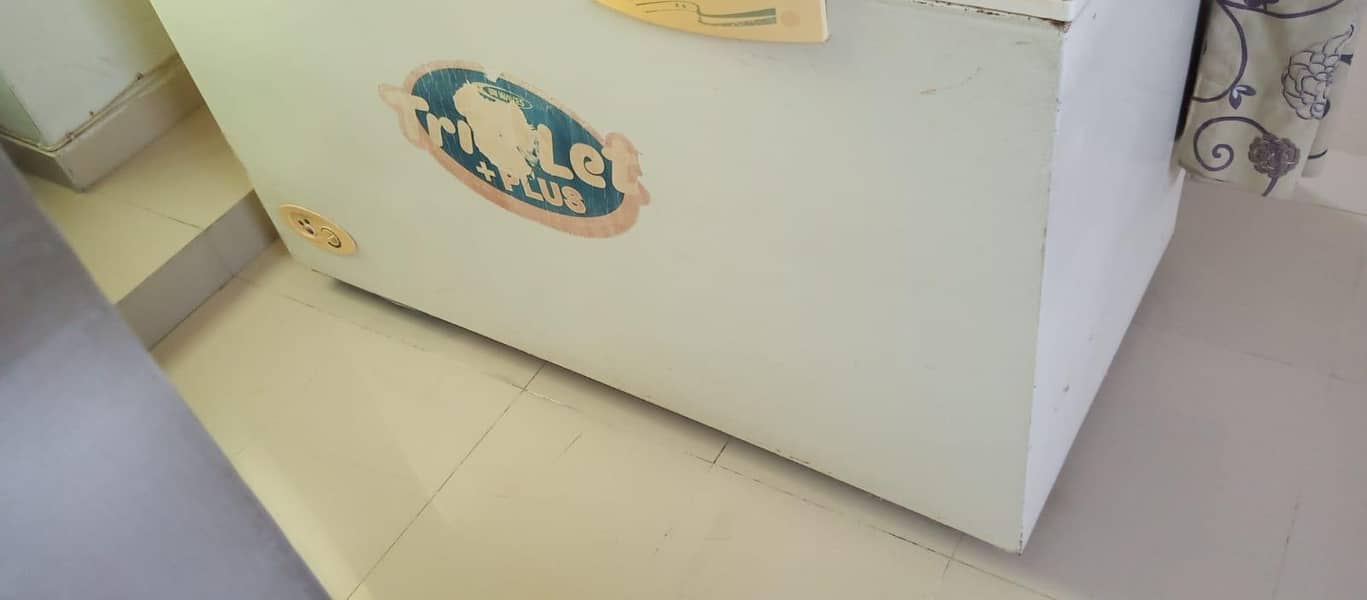 sailing deep freezer 2