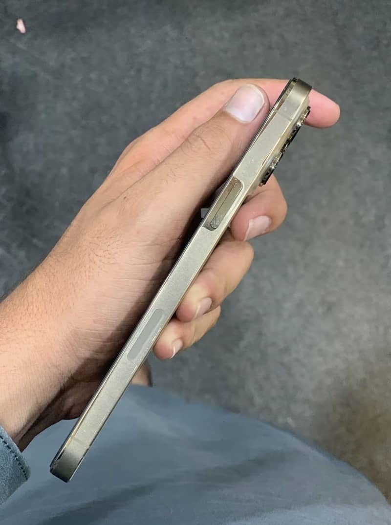 iPhone 13 Pro Max 2