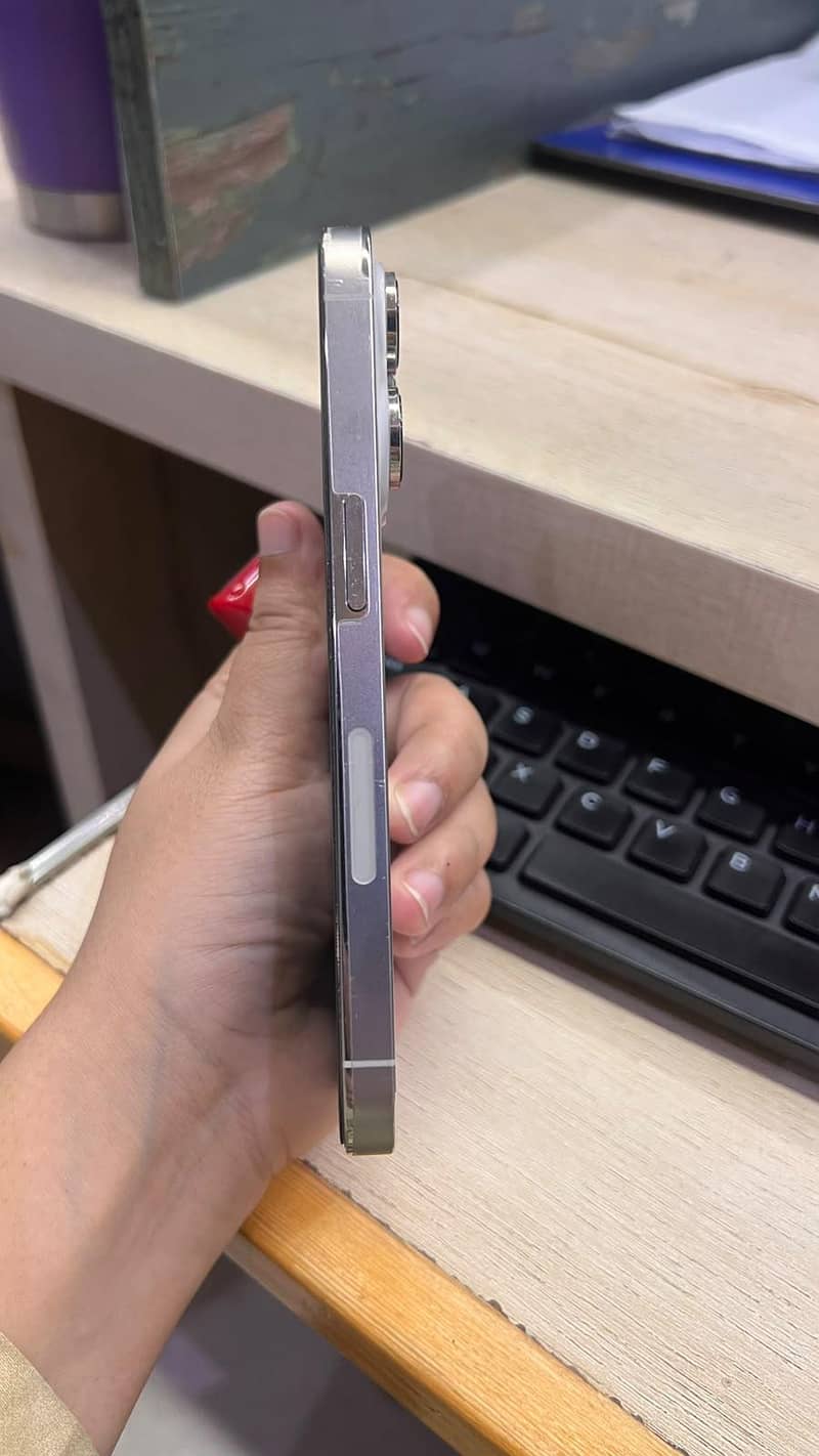 Apple iPhone 14 Pro 2