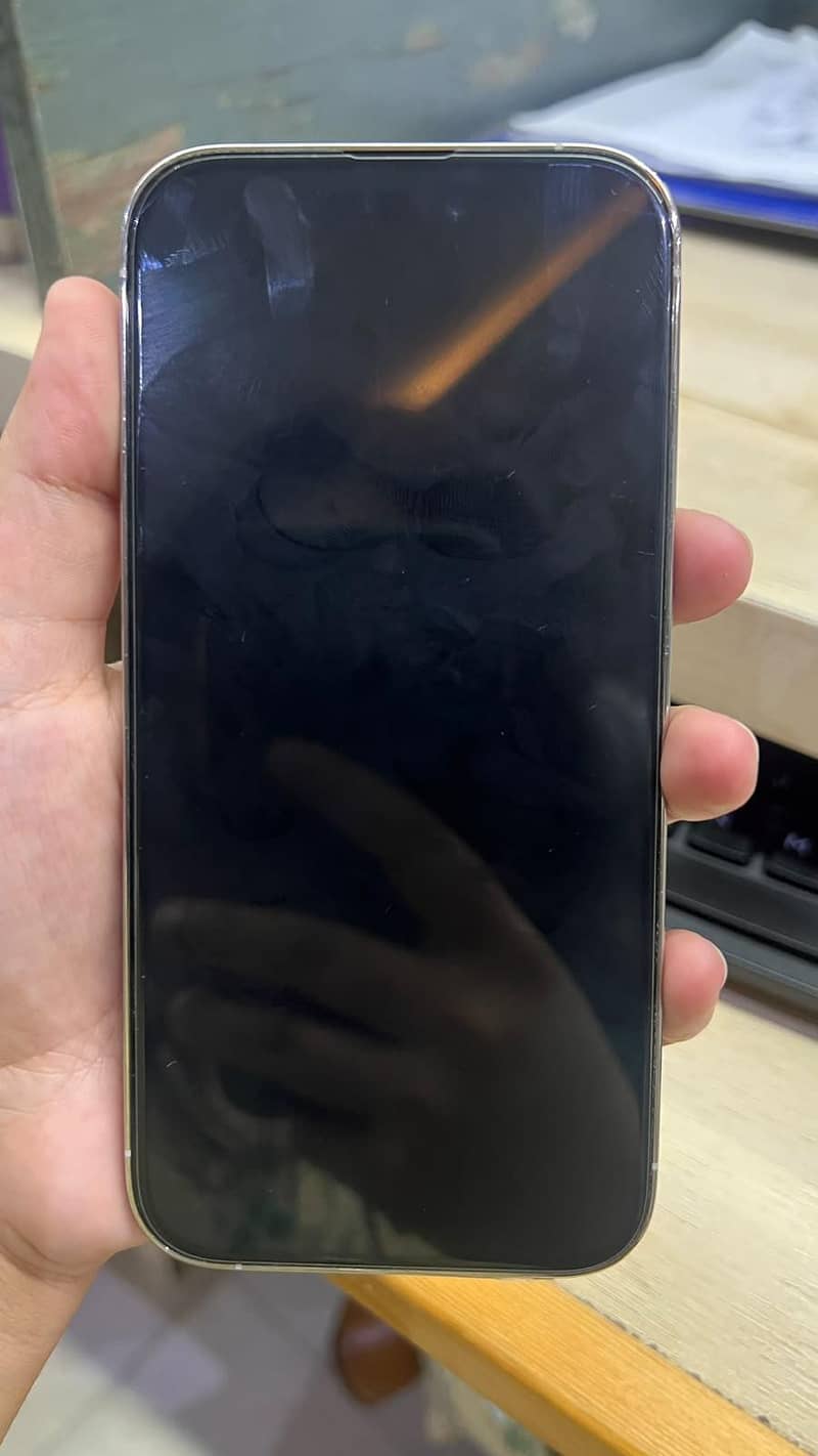 Apple iPhone 14 Pro 3