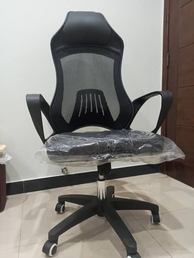 Modern ergonomic office chair/ gaming chair