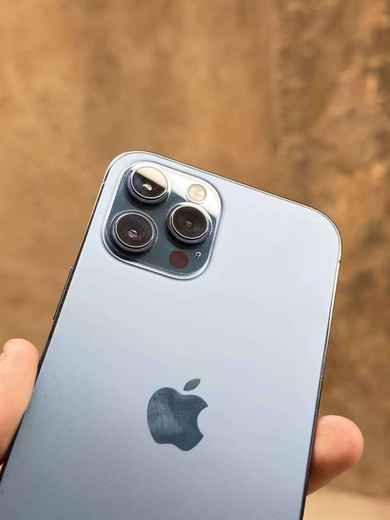 Apple iPhone 12 Pro Max 15