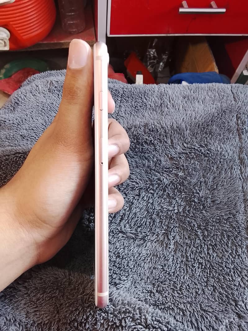 Apple iPhone 8 Plus 2