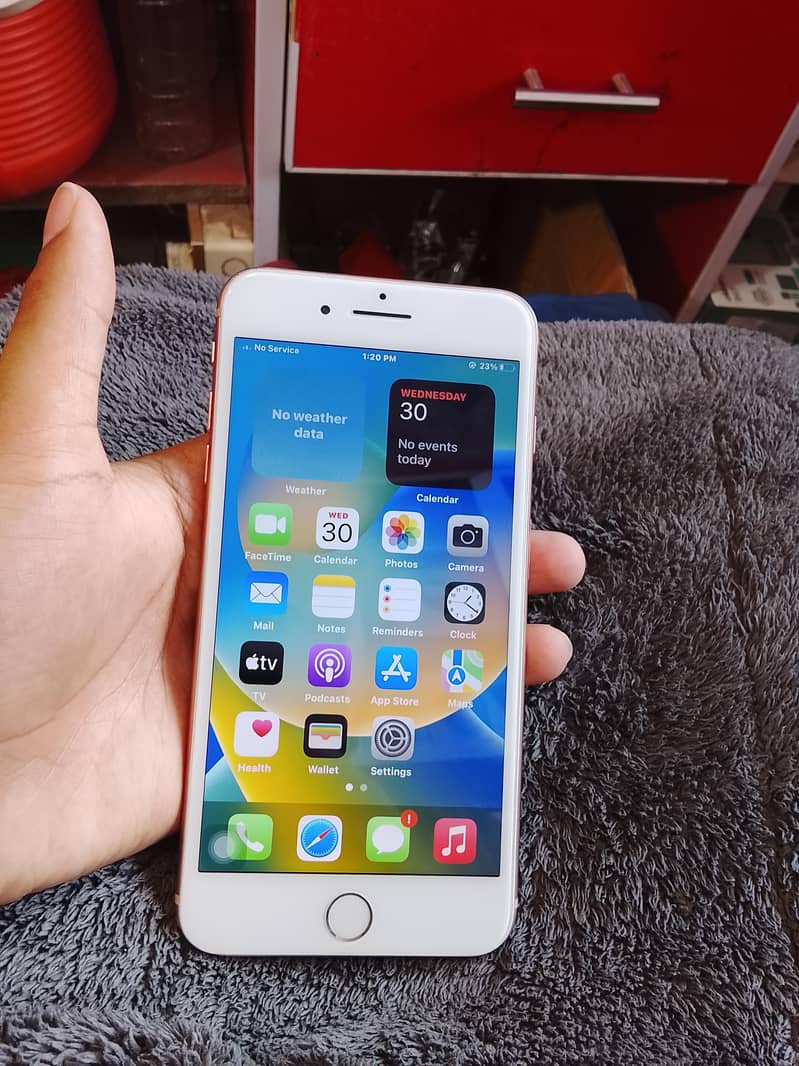 Apple iPhone 8 Plus 5