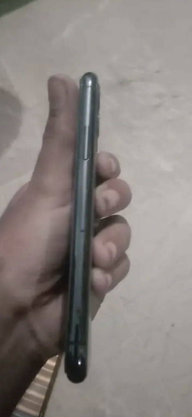 Apple iPhone 11 Pro 1