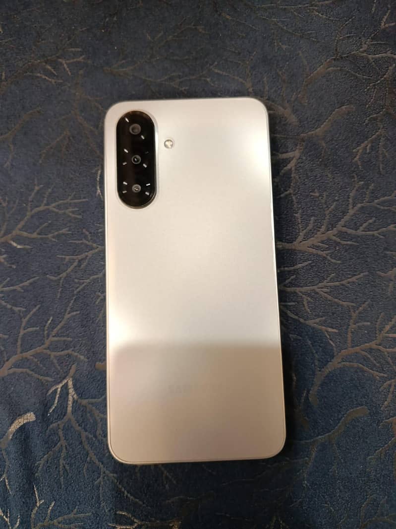 Samsung A17 1