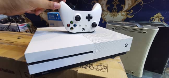 Xbox one s and Xbox 360