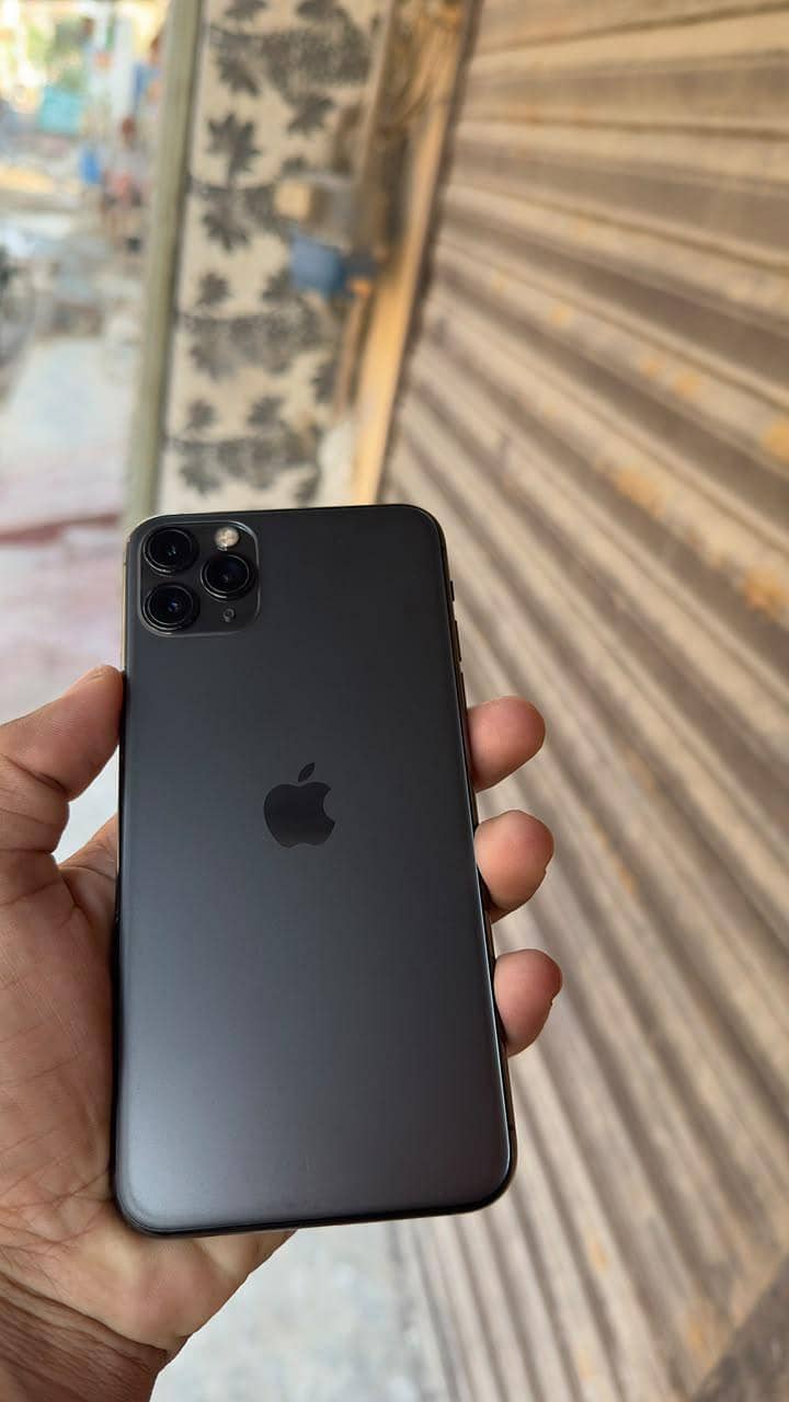 Apple iPhone 11 pro max 0