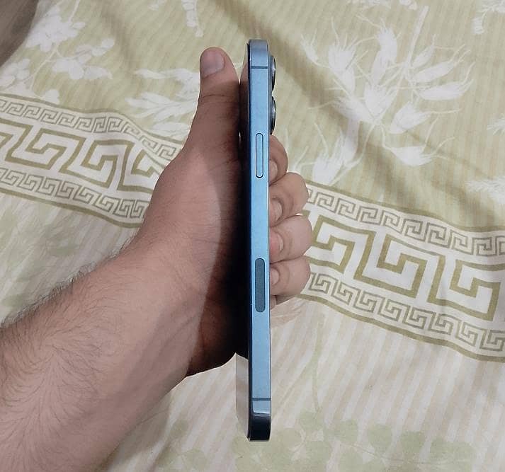 Apple iPhone 13 Pro Max 2
