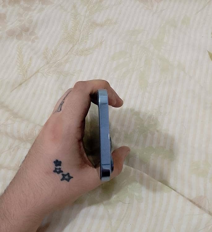 Apple iPhone 13 Pro Max 4