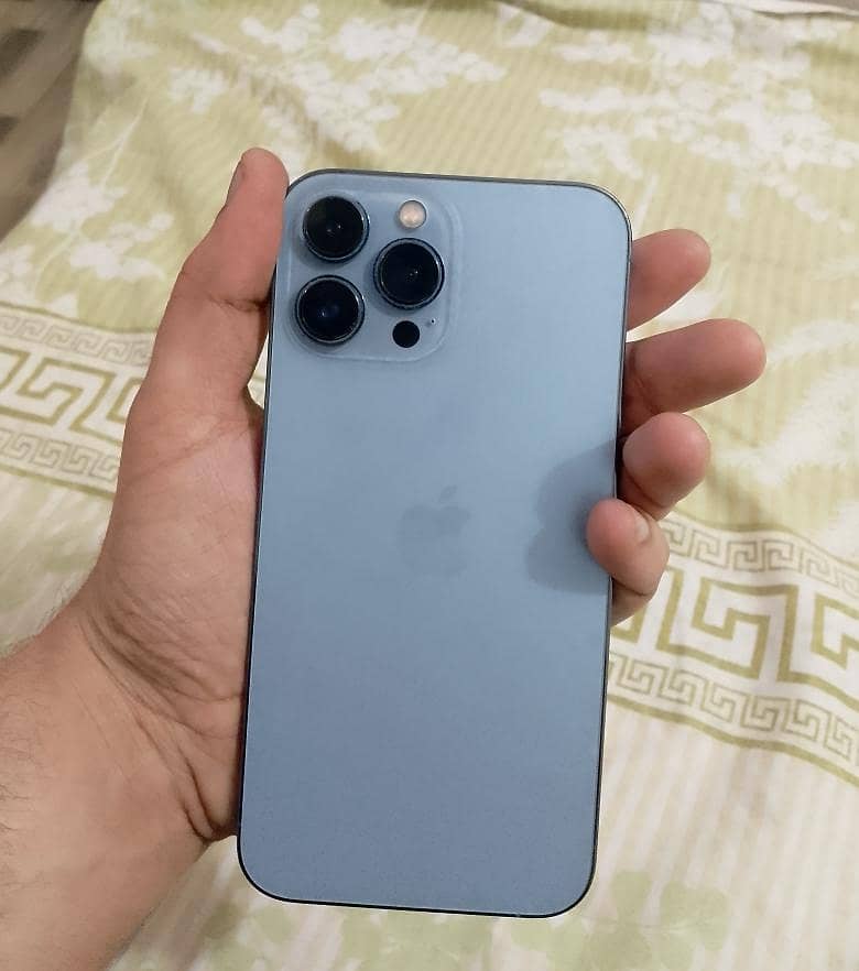 Apple iPhone 13 Pro Max 6