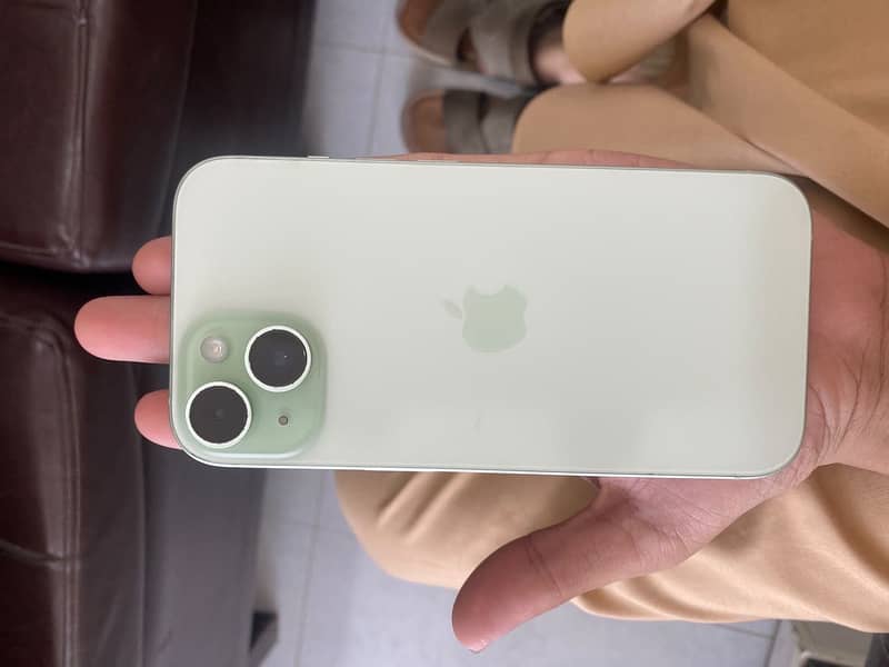 Apple iPhone 15 2
