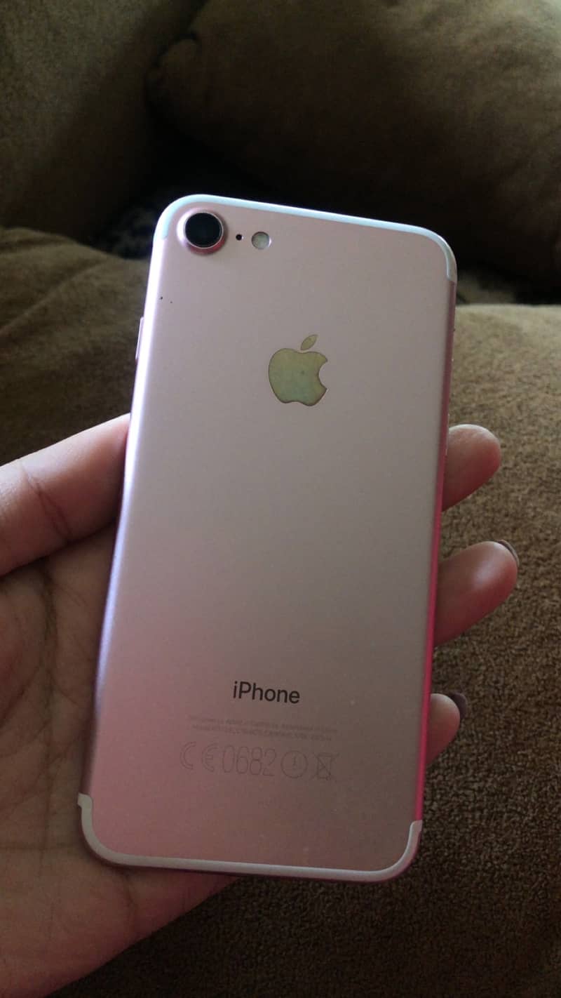 Apple iPhone 7 condition 9/10 1