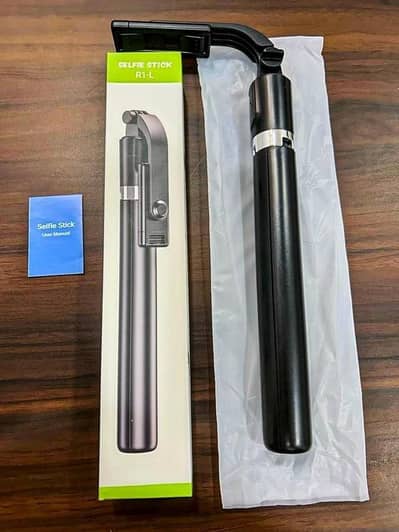 Beans New | R1 selfie stick Unused with Packaged Box