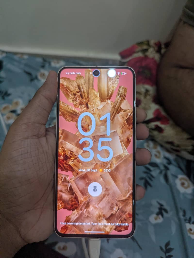Google Pixel 8 4
