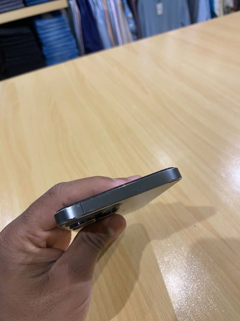 Apple iPhone 12 Pro Max 5