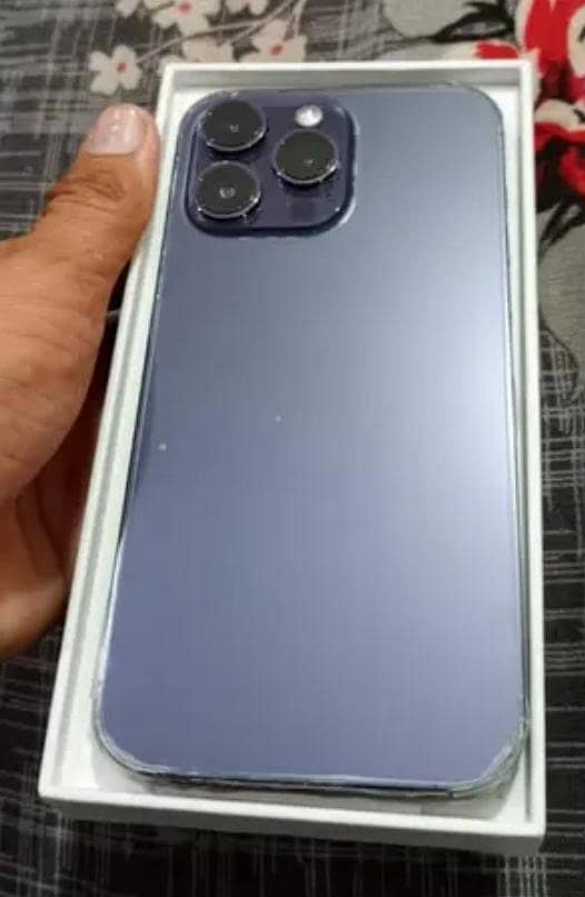 Apple iPhone 14 Pro Max 0