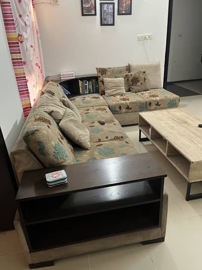 L shapes sofa with inbuilt book case with seti