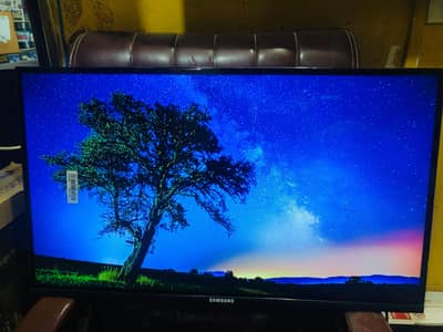 32 smart WiFi Frameless LED TV